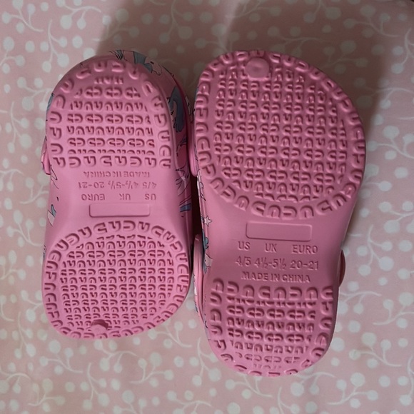 Toddler Girl Insulated Crocs - Picture 5 of 9